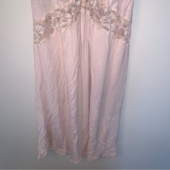 Victoria's Secret Pink Lace Chemise with Spaghetti Straps - Picture 5 of 7